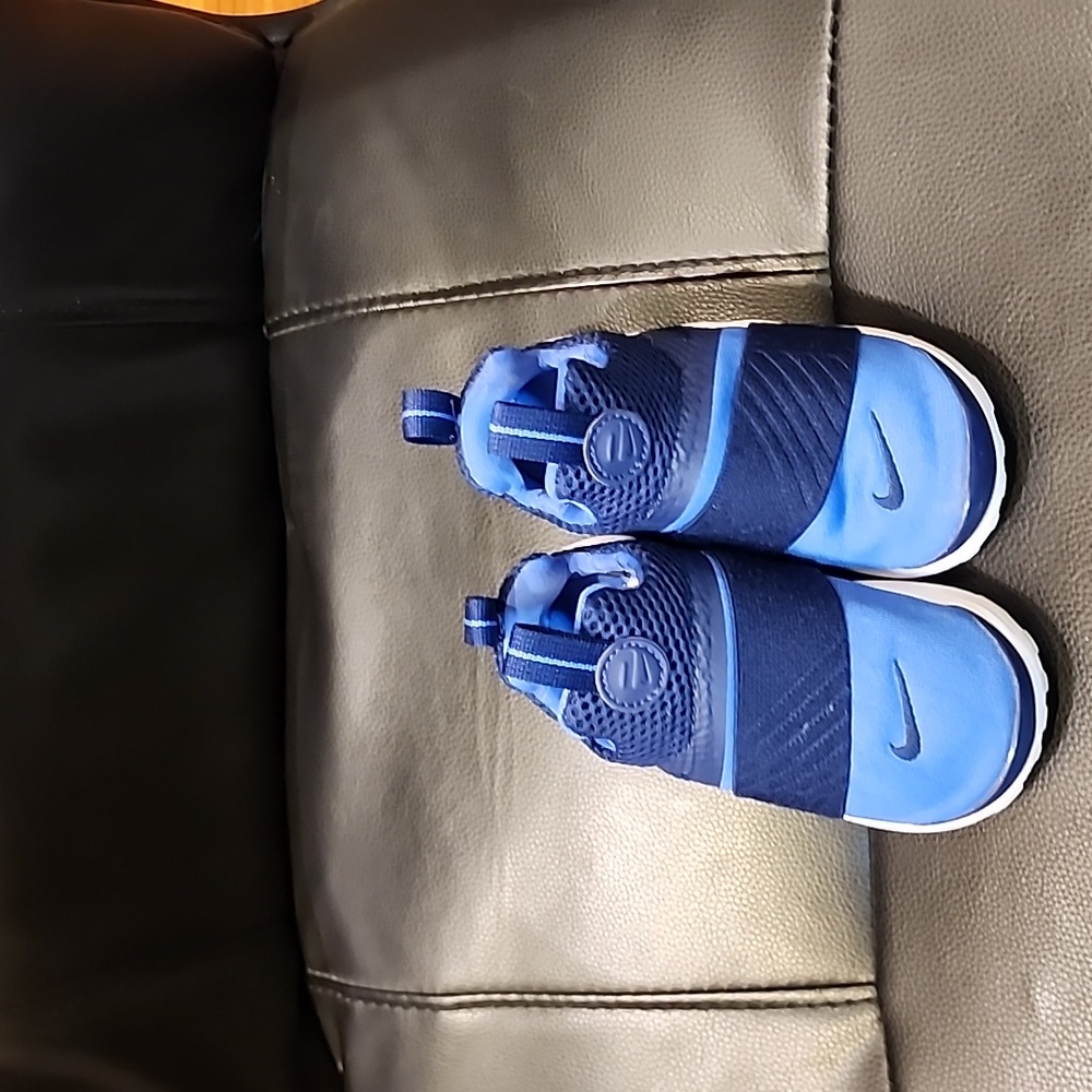 Toddler sneakers